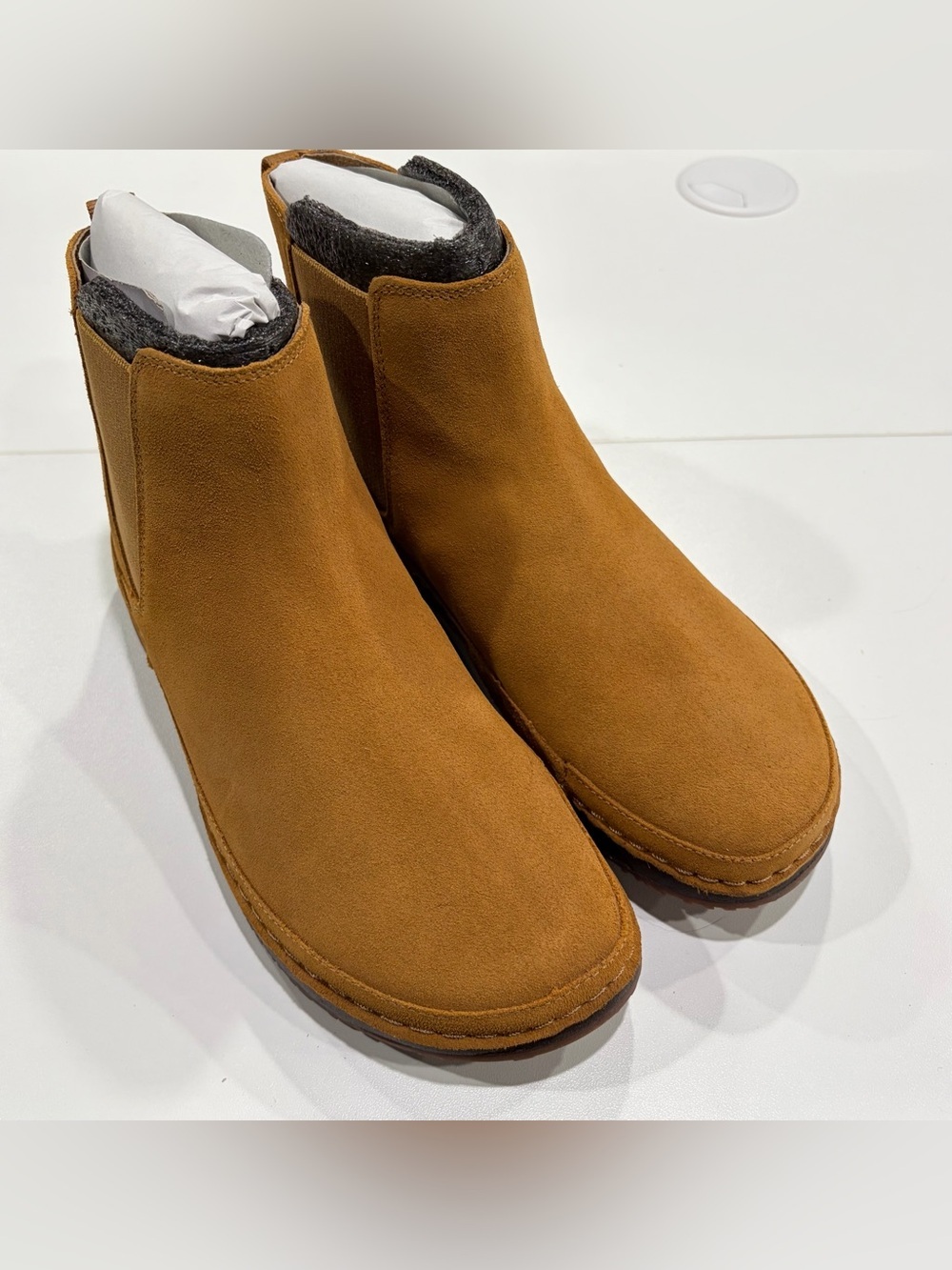 Chaco Women's Size 9 Paonia Chelsea Boots Suede Caramel Brown NWT Soft Lining
